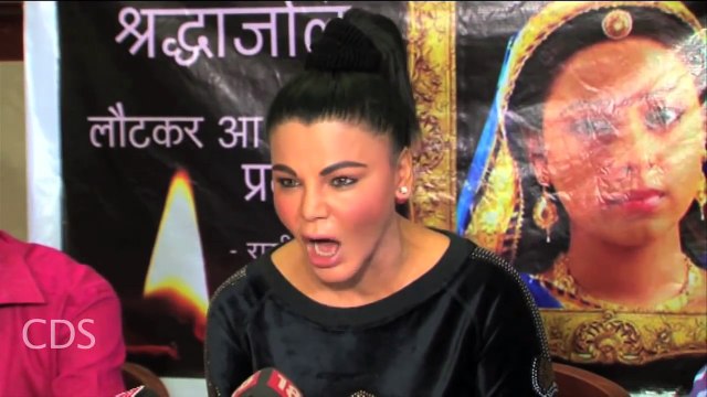 Rakhi Sawant - Qandeel Baloch Brother RAPED Her Before MURDER !!