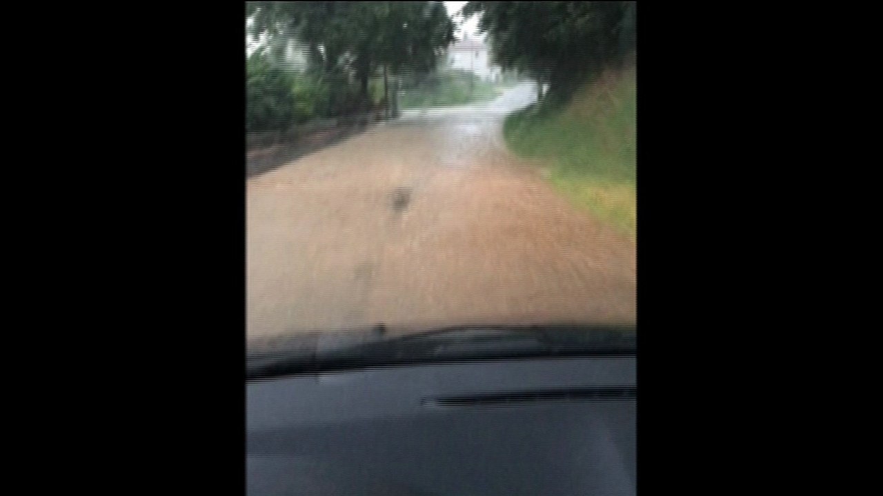 macon : la rue En Paradis sous les eaux pendant l'orage