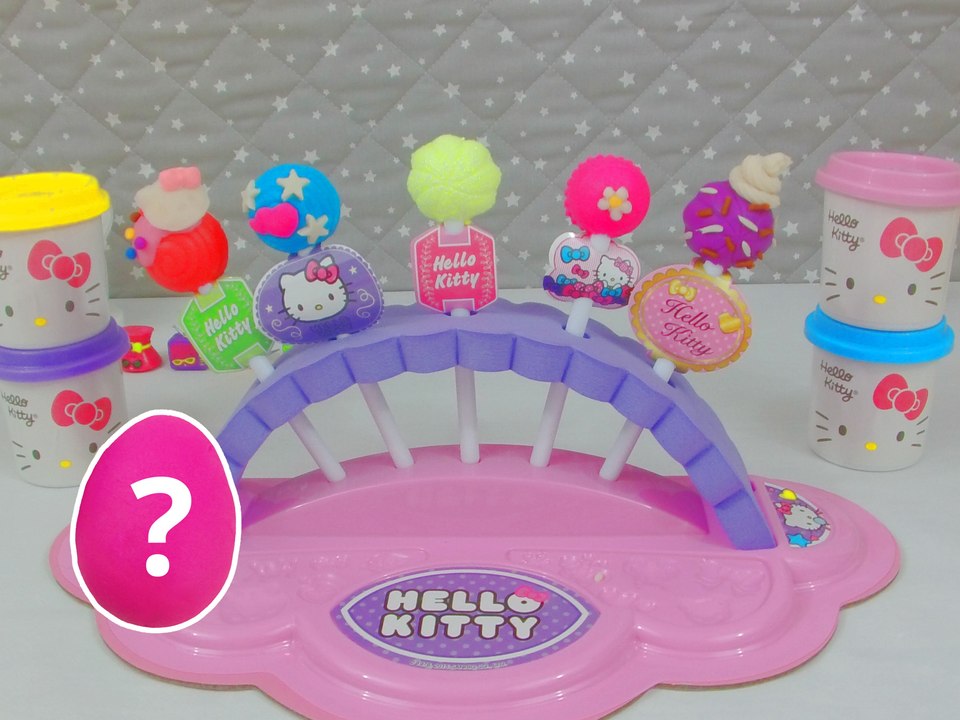 On fait des sucettes avec la pâte à modeler Hello Kitty lolly pops