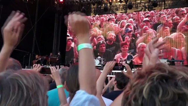 Bruce Springsteen - 'Hungry Heart' - Horsens 2016 (6)