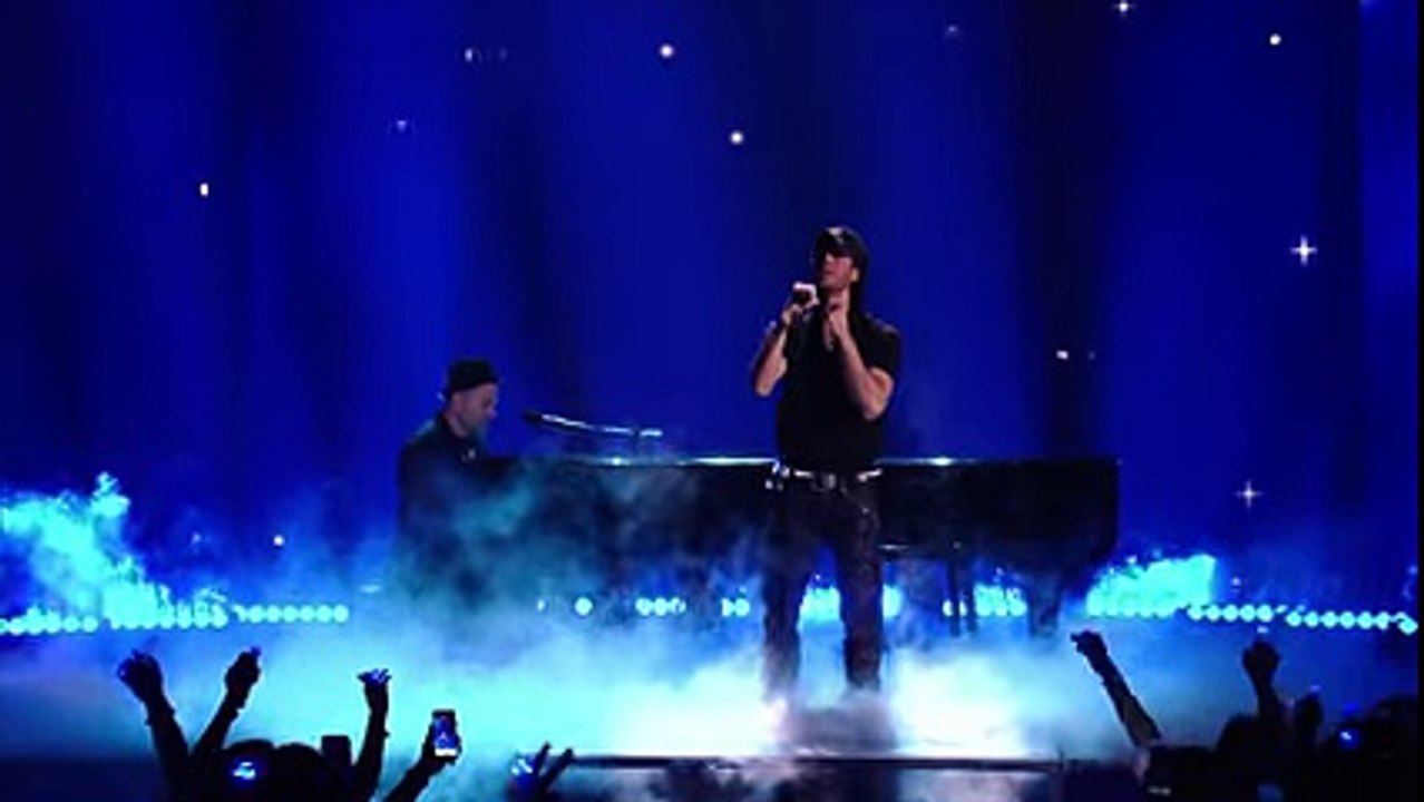 Enrique Iglesias - Tonight (I'm Loving You) & D...