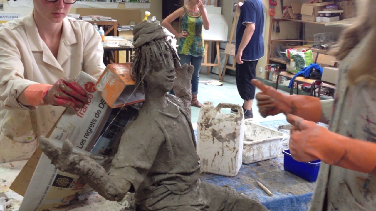 À Vire, les jeunes du camp européen découvrent l'art