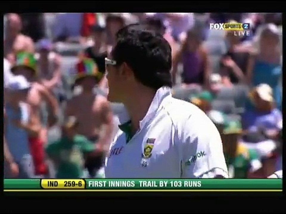 Dale Steyn bowls Harbhajan Singh Sort of