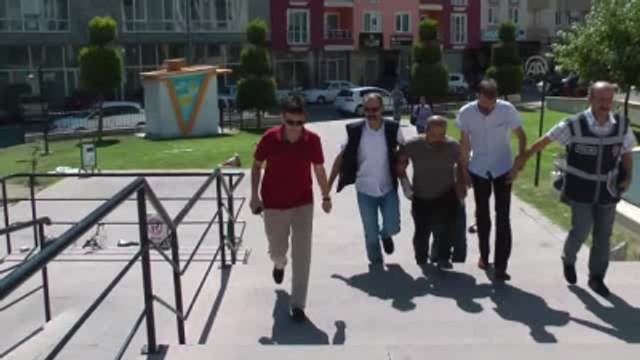 İnsan Kaçakçılığı ile İlgili Gözaltına Alınan 2 Sürücü, Adli Kontrol Şartıyla Serbest Bırakıldı