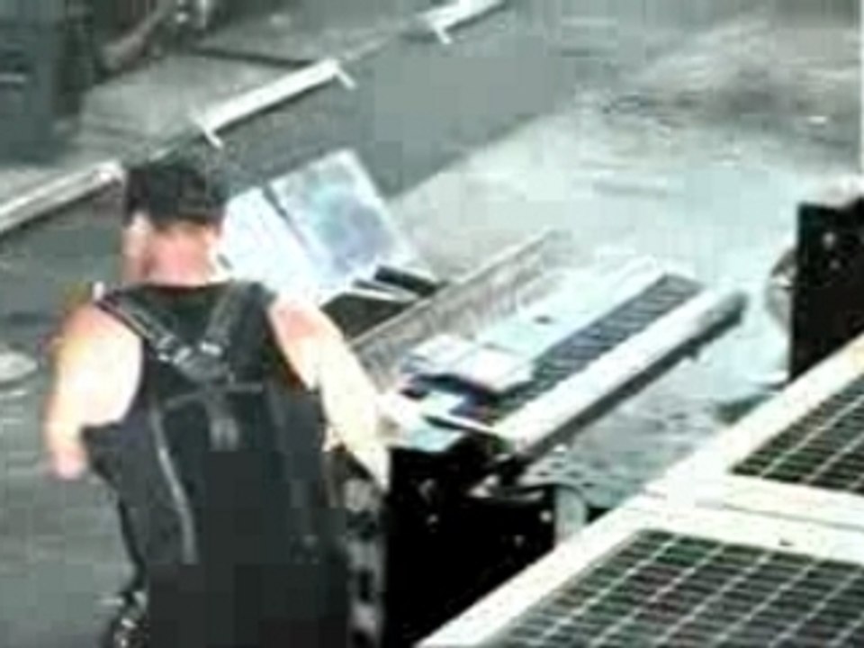 Rammstein - Feur frei (Völkerball)