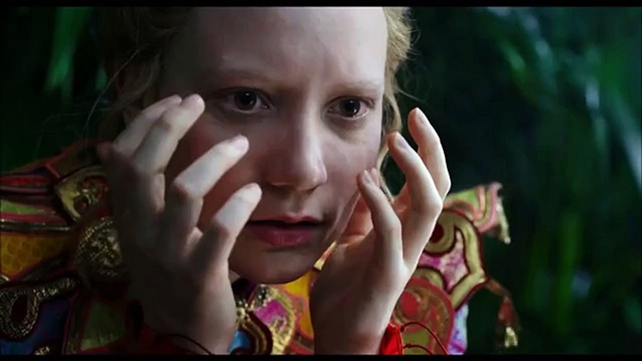 Alice Through the Looking Glass - Movies _ DoDe...