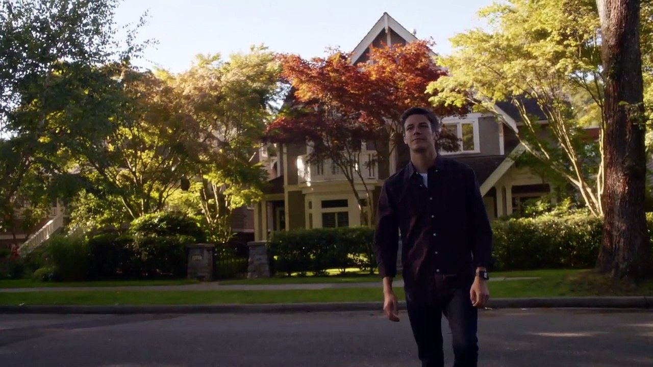 The Flash | Season 3 Comic-Con®: First Look | The CW