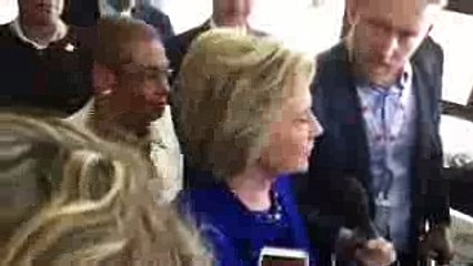 Hillary Clinton has a seizure on camera