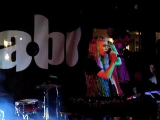 Grimes - Genesis  (live@Hana bi, Marina di Ravenna 29/05/2012)