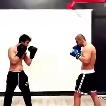 Aras bulut iynemli فى تدريب البوكس