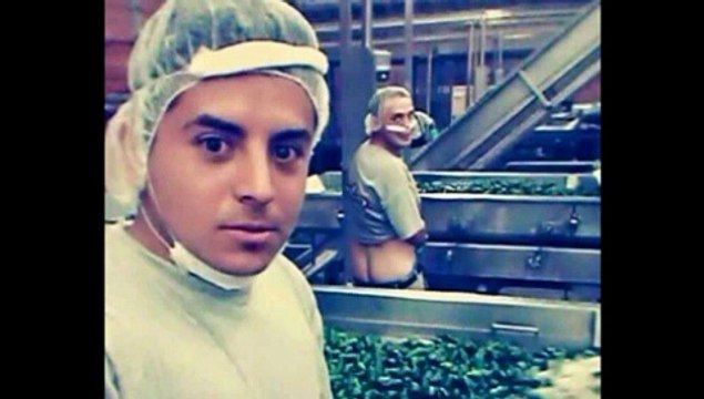 Exhiben a empleados de La Costeña orinando sobre los chiles jalapeños !!!
