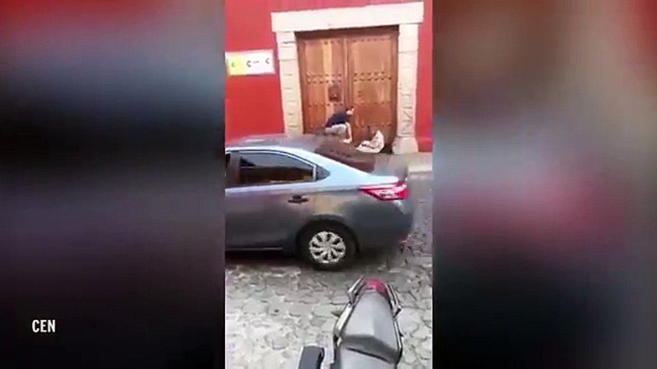 Tourist gives poor homeless man his shoes