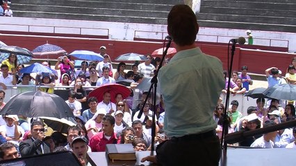 Nick Vujicic celebrates 10 years of ministry!