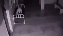 #Viral paranormal: ¿Eso es un fantasma o el alma dejando el cuerpo de una mujer en un hospital?