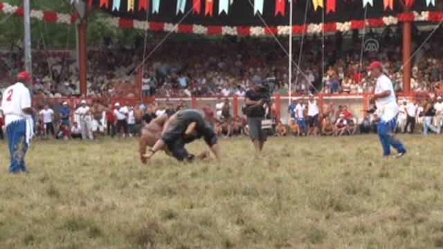 Kırkpınar Başpehlivanı Kara Darbe Girişimine Tepki Gösterdi