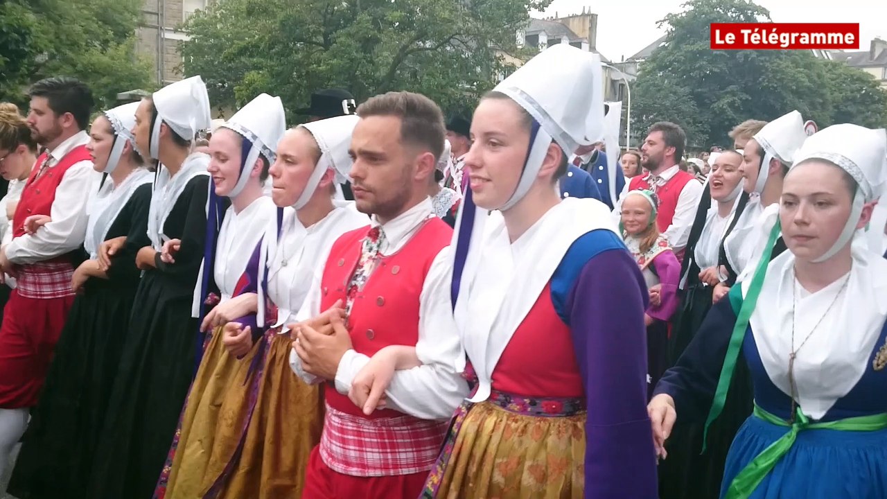 Quimper. Triomphe des sonneurs : dantesque !