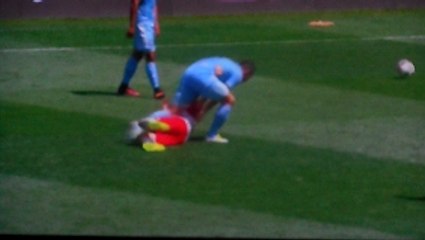 Frank Lampard Yellow Card For Off The Ball Punch On Sacha Kljestan!