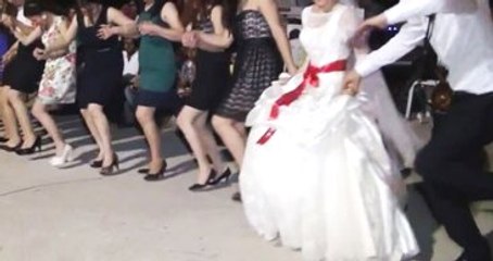 Gelin ve Damat Yakınlarının Halay Kavgası: 4 Yaralı, 12 Gözaltı