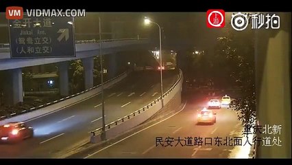 Guy asks his girlfriend to stop the car after argue and gets hit by truck