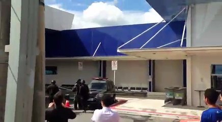 Vídeo mostra atuação de policiais em suspeita de bomba no aeroporto de Vitória