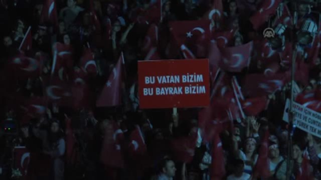 Fetö'nün Darbe Girişimine Tepkiler - İzmirliler Fetö Darbe Girişimini Protesto Etti