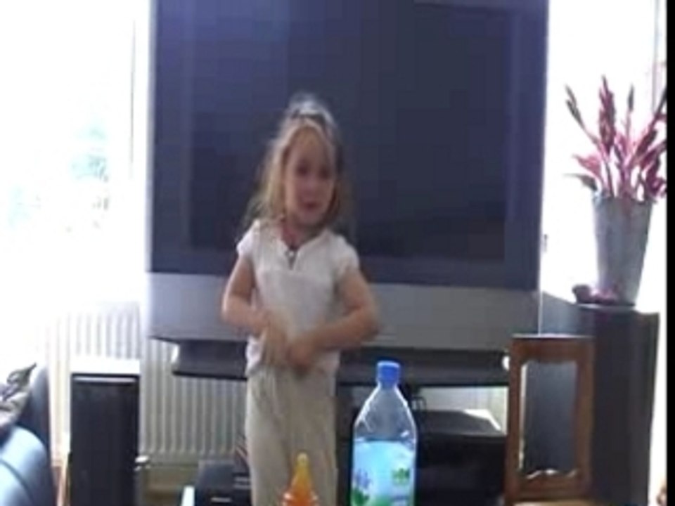 J-Lou danse sur Chimene Badi