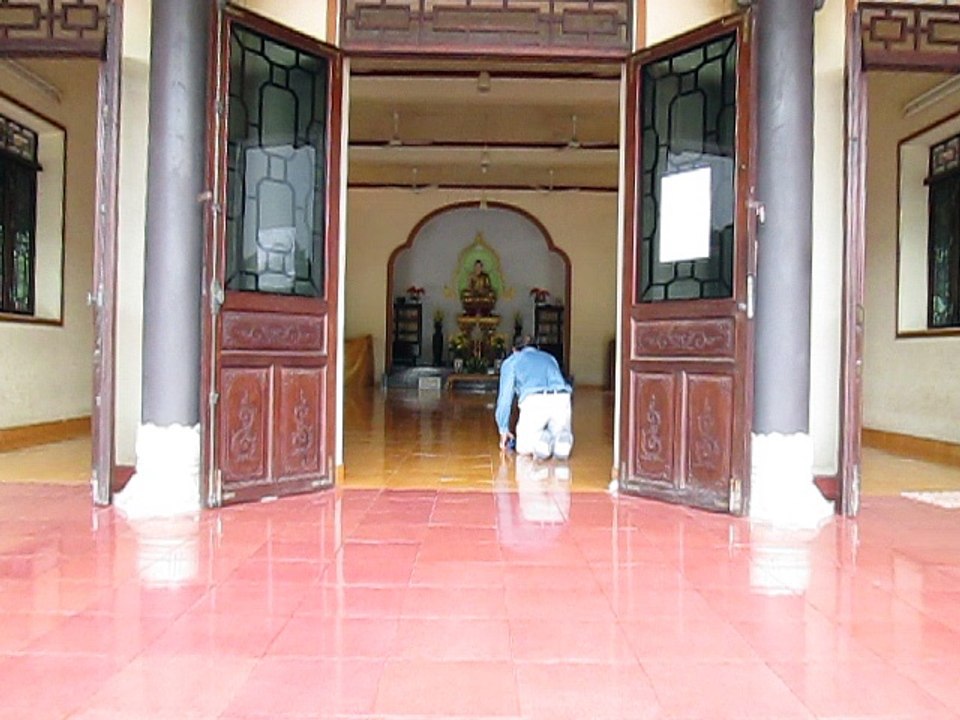 Lễ Phật Chùa Bửu Long Quận 9