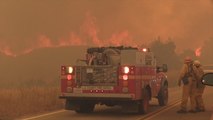 El incendio incontrolado de Santa Clarita amenaza a 1.500 hogares