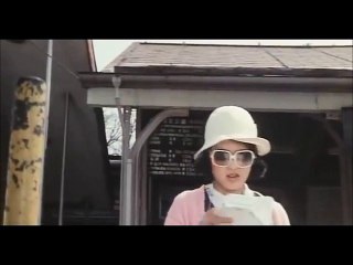 高倉健ビールを飲む