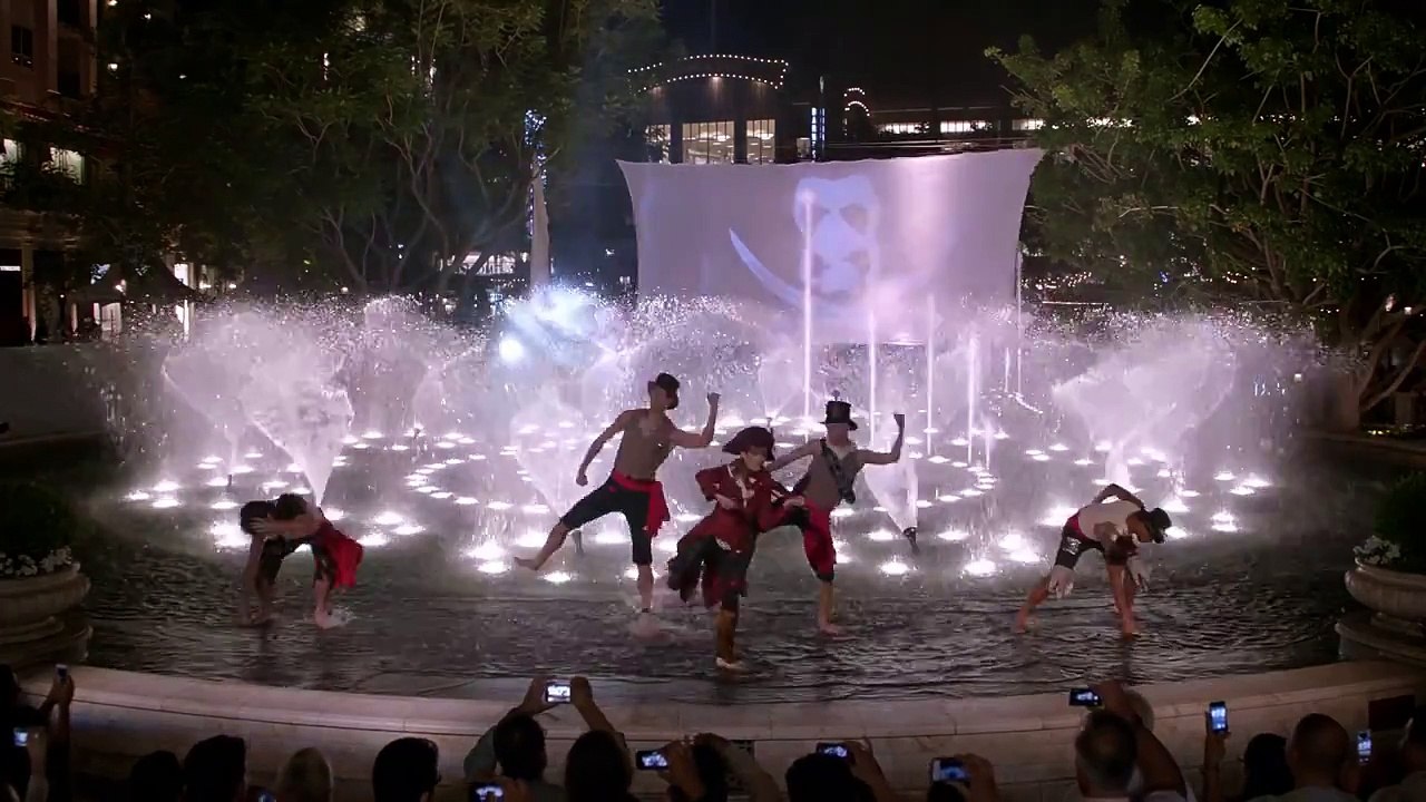 Посмотрите — не пожалеете! Неоспоримый талант, невероятное зрелище, впервые такое увидела!