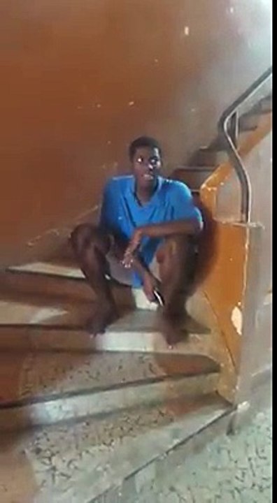 Ce jeune garçon gabonais chante à la perfection comme ... Céline Dion!