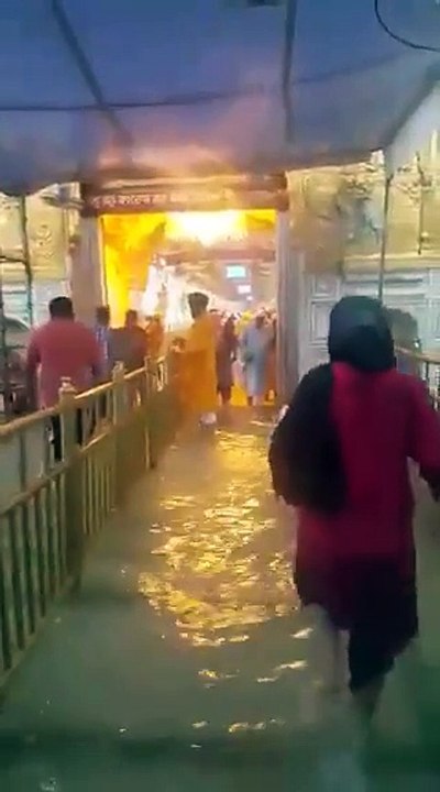golden temple flooded
