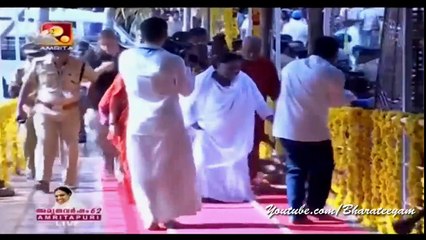 Amritavarsham 62 Amma Coming to Stage