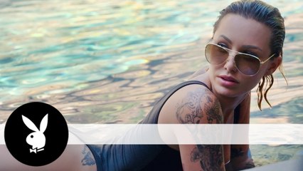 The Beautiful Alysha Nett Photographing the Equally Stunning Tina Louise is Every Guy’s Dream