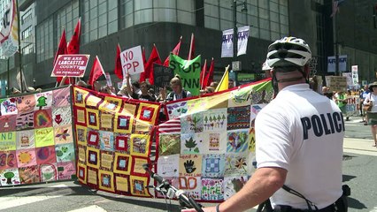 La convention démocrate s'ouvre dans une atmosphère de scandale