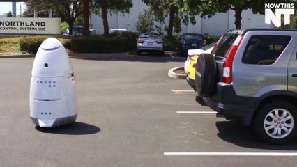 'Marlo' Robot Walks Like It's Drunk