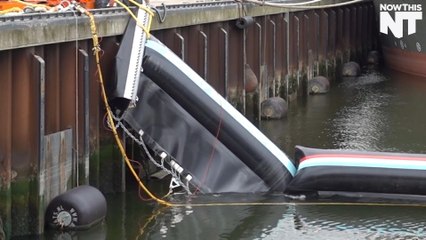 Floating Barrier Keeps Out Ocean Trash