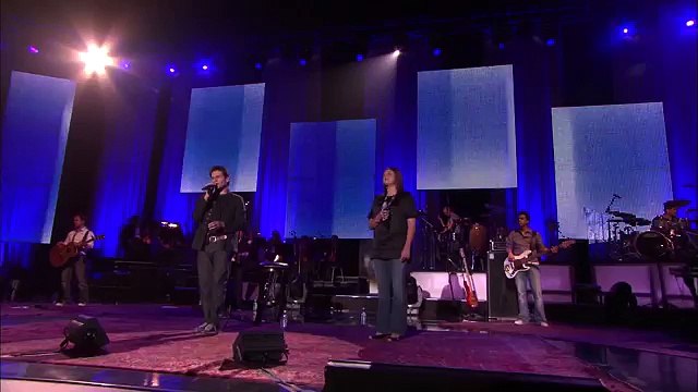 Tu Estas Aqui - Jesus Adrian Romero feat. Marcela Gandara