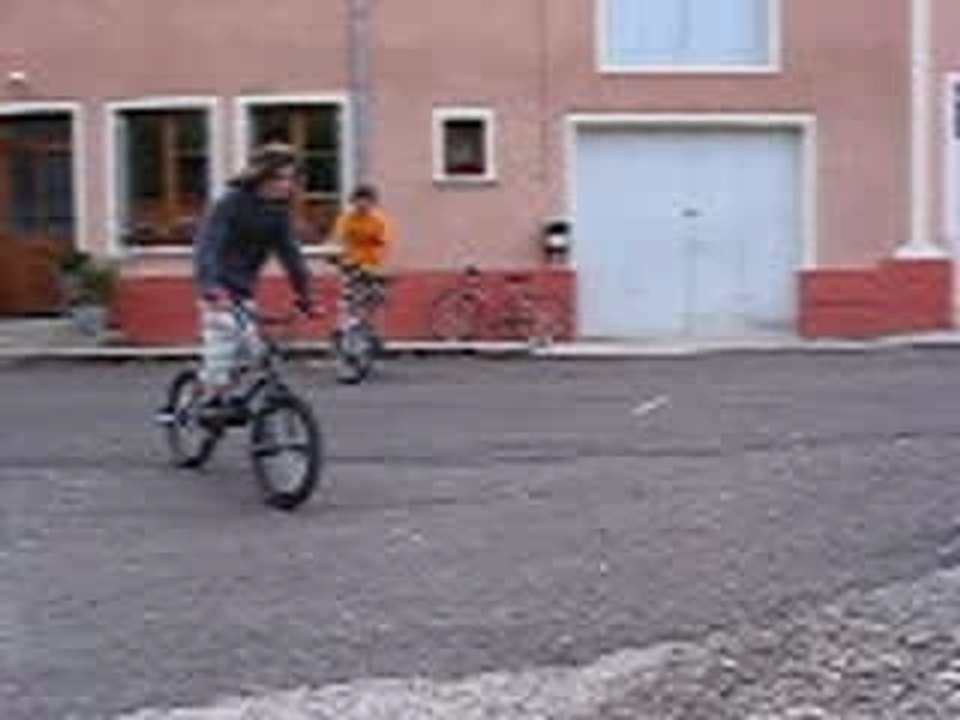 tournez sur le bord de la bosse