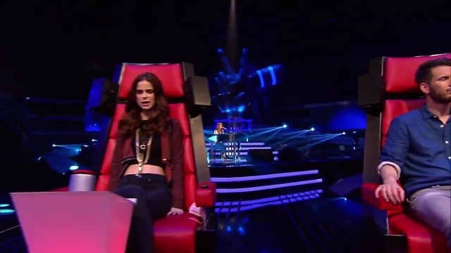 Girl forced to Cry!!! Amazing and soulful voice! The Voice Kids 2014 Germany!!! Blind Audition