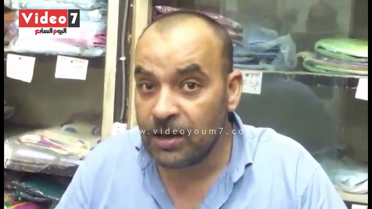 عاملو "بيع المصنوعات المصرية" بفاقوس يطالبون بزيادة مرتباتهم وصرف حافز الـ200%