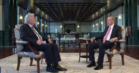 Cumhurbaşkanı Erdoğan Alman Spikere "Ben Kral Değilim" Diyerek Çıkıştı