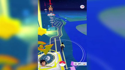 SINGLE HANDEDLY TAKING OVER GYMS | POKEMON GO EPISODE 8 W/ YellowSwellow Video