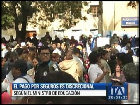 Ministro de Educación sostiene que el pago por seguros es discrecional
