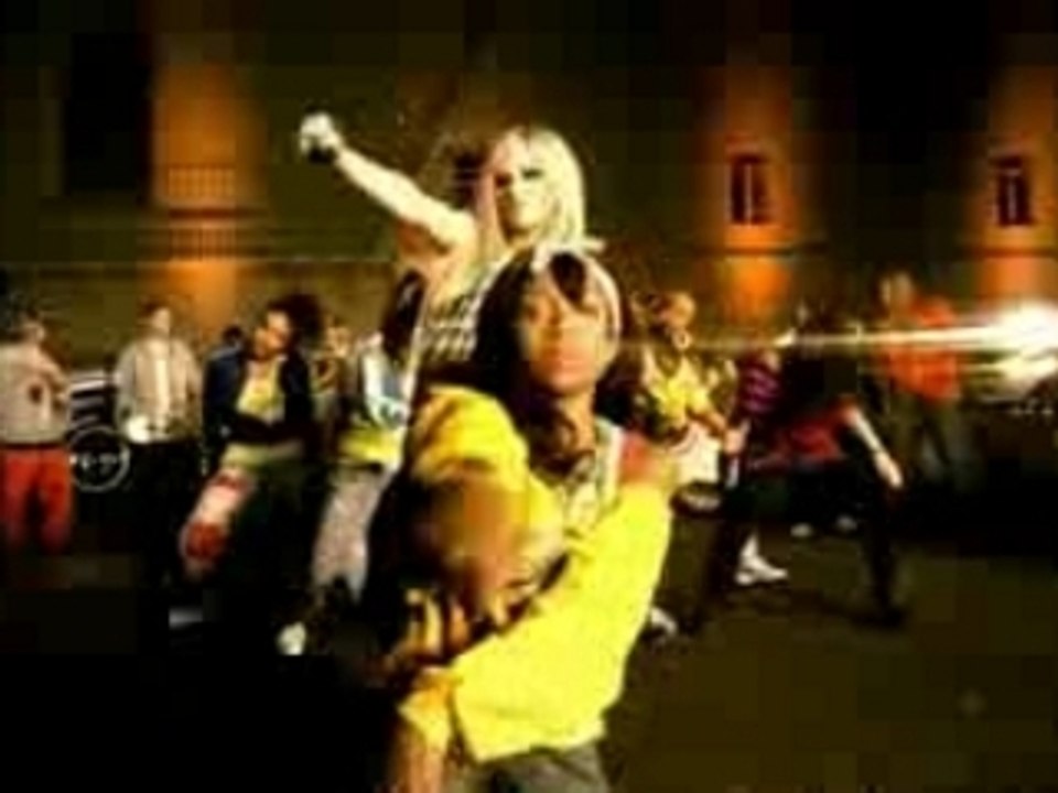 Avril Lavigne ft Lil mama-girl friend