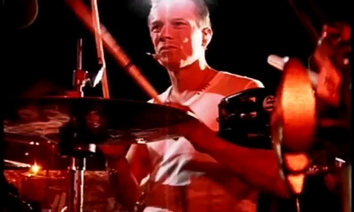 U2-Moment-of-Surrender-Live-at-the-Rose-Bowl