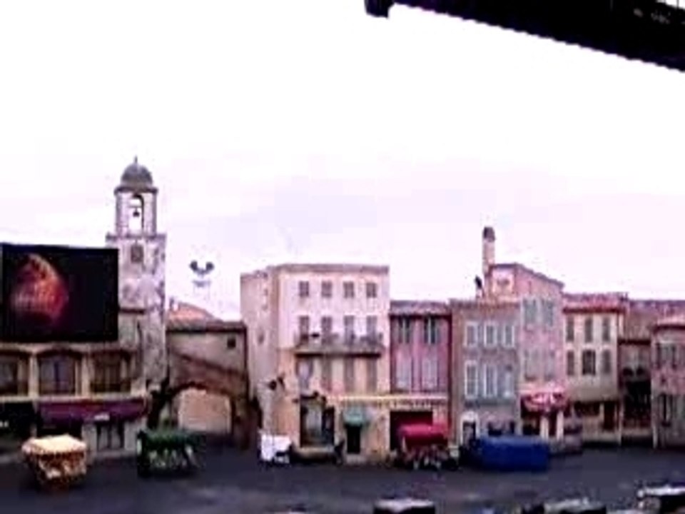 Moteur, Action_Disneyland Paris