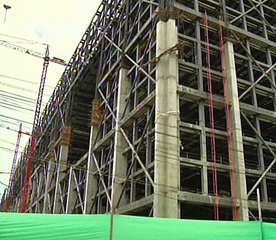 Albañil murió luego de caer cerca de 60 metros