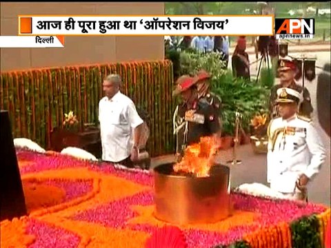 Nation pays homage to martyrs on Kargil Vijay Diwas