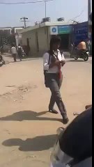 Boy Slap Her GirlFriend on Road Funny